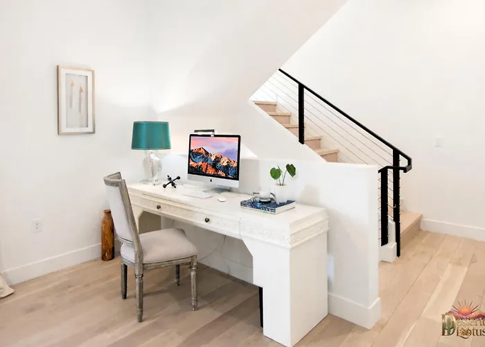 Casa vacanze 3br With Private Xl Rooftop, 2car Garage, Heated Pool & Hot Tub, Ev L2, 12min To Airport *