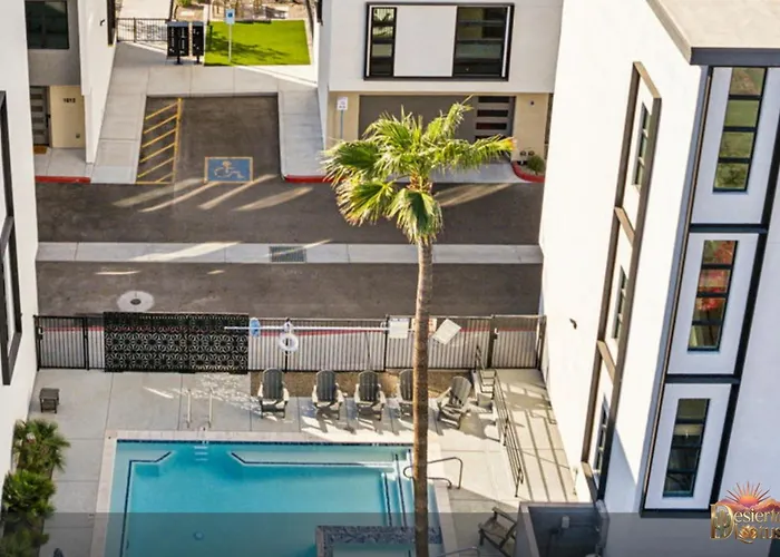 3br With Private Xl Rooftop, 2car Garage, Heated Pool & Hot Tub, Ev L2, 12min To Airport Casa vacanze *